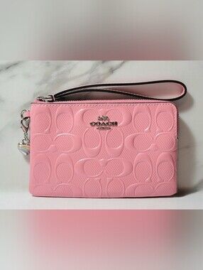 Coach Corner Zip Wristlet Pearlized Signature Leather With Heart Charm Pink NWT